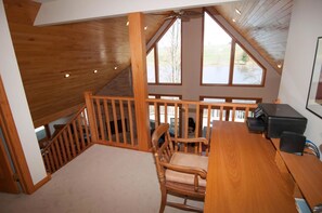 Interior - Woodland Pond - 132 Teakwood Drive
Woodland Pond - Lake Front Home, Air Conditioning, Hot Tub (Davis)