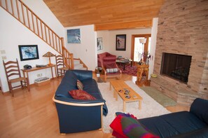 Cheminée, lecteur de DVD