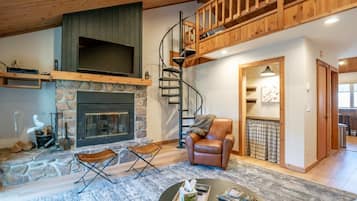 Fireplace, DVD player