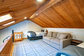 Interior - Northwoods H5 at Timberline Mountain (Davis)