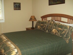 6 habitaciones, tabla de planchar con plancha, wifi y ropa de cama