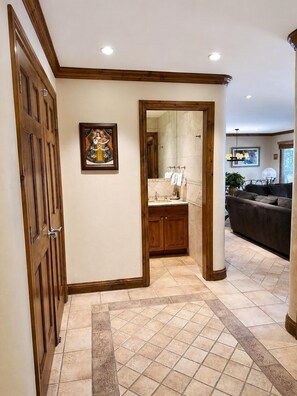 Interior - Riva Ridge 720 | 2BR Vail Village (Vail)