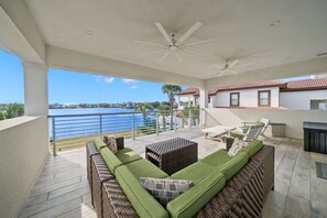 Terrace/patio - All The Views, W/Private Pool & FREE 6 Seater Golf Cart. (Destin)