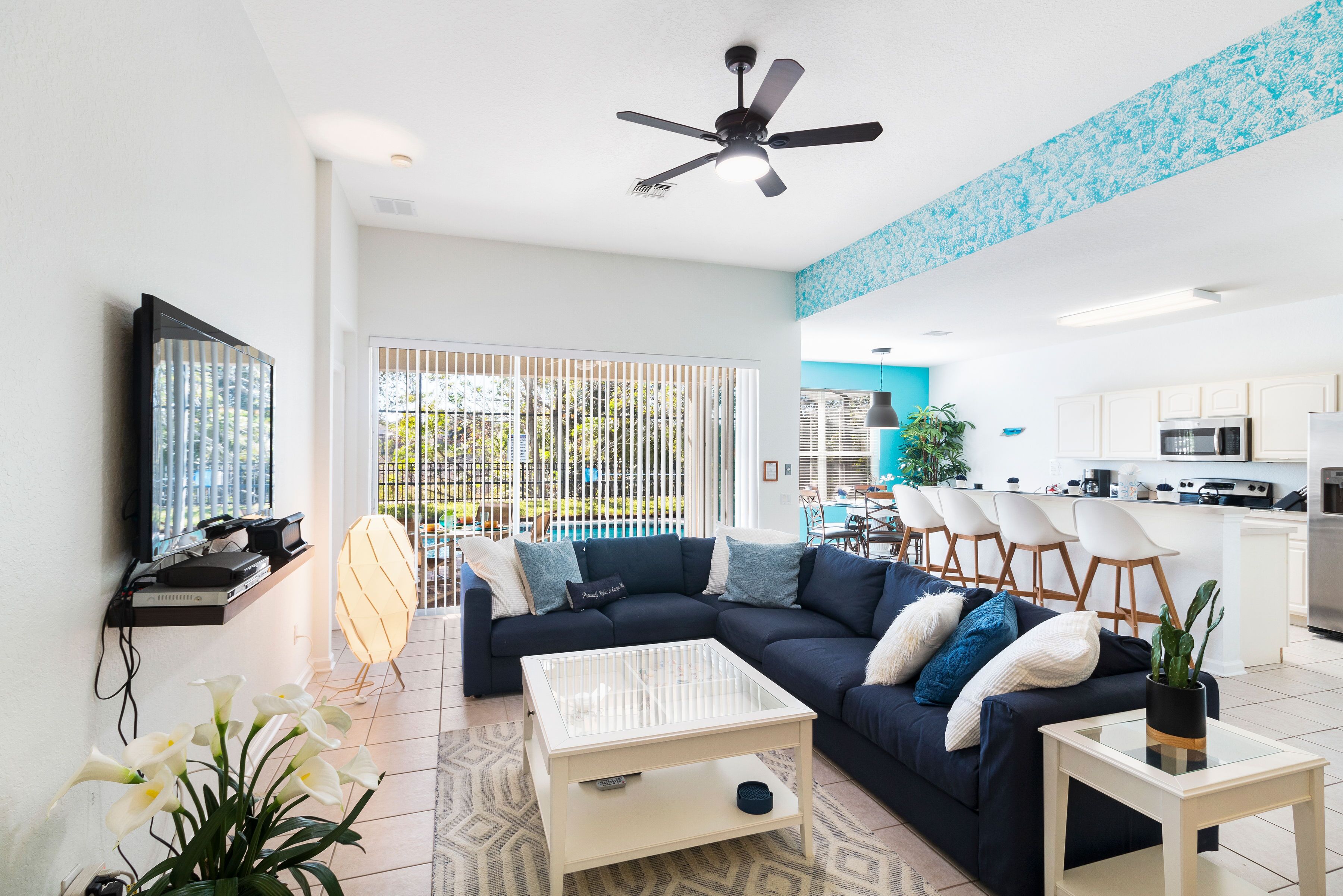 Best of Windsor Hills, heatable pool, hot-tub, TV all bedrooms, free Wi-Fi