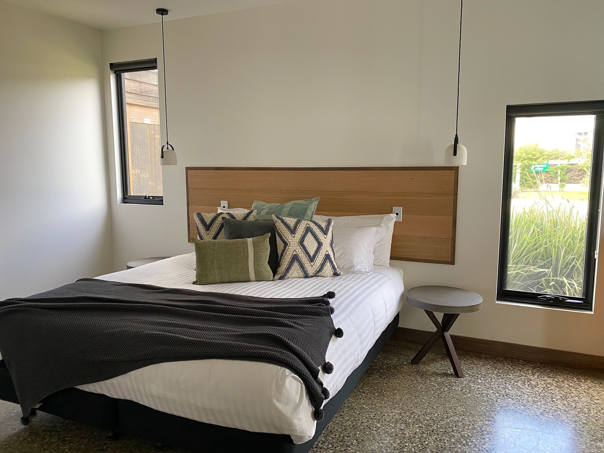 2 bedrooms, iron/ironing board, Internet, bed sheets