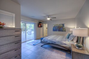4 bedrooms, desk, iron/ironing board, free WiFi