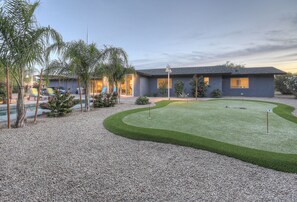 المنطقة المحيطة بالمنشأة