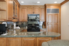 Fridge, microwave, oven, stovetop - Riva Ridge 715 | 2BR Vail Village (Vail)