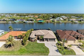 Exterior - WATERFRONT LUXURY PRIVATE HEATED POOL&SPA/MIN TO BEACH/DOCK&LIFT/GULF ACCESS (Port Charlotte)