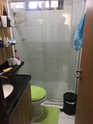 Hair dryer, towels