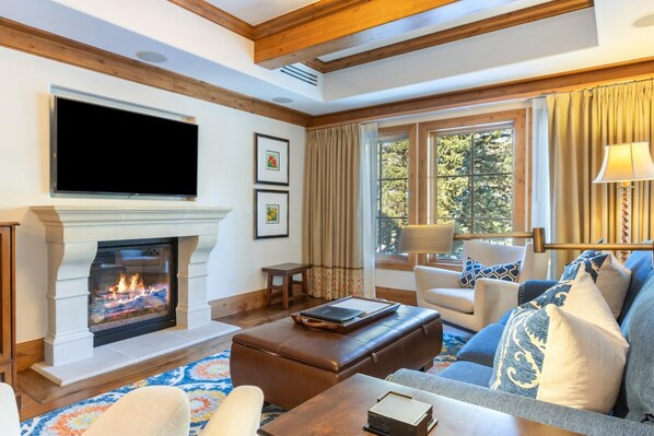 TV, fireplace, books - Willows 201 | Luxury 2BR Vail Village (Vail)
