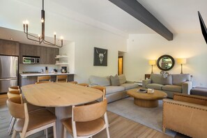 Interior - Riva Ridge Premium 740 | 2BR Vail Village (Vail)