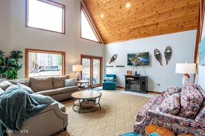 Fireplace, DVD player