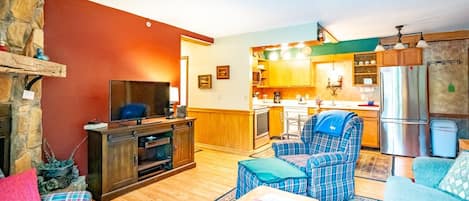 Fireplace, DVD player, stereo