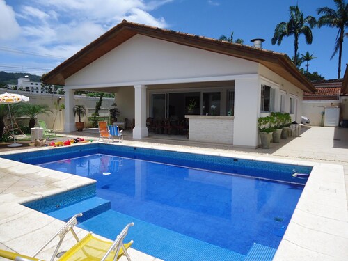 SINGLE STOREY HOUSE - COMFORT AND LEISURE - ENSEADA - GUARUJÁ -