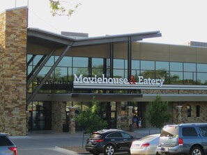 Exterior - Austin Vibe and Views, Patio, Firepit, Grill -Near Lakes, Downtown, Golf, PBall (Austin)