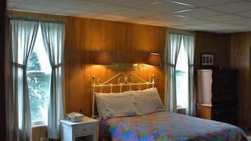 House, Multiple Beds, Non Smoking | 7 bedrooms, down comforters, iron/ironing board, free WiFi