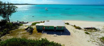 Secluded beach house on Hooper's Bay, Great Exuma, The Bahamas