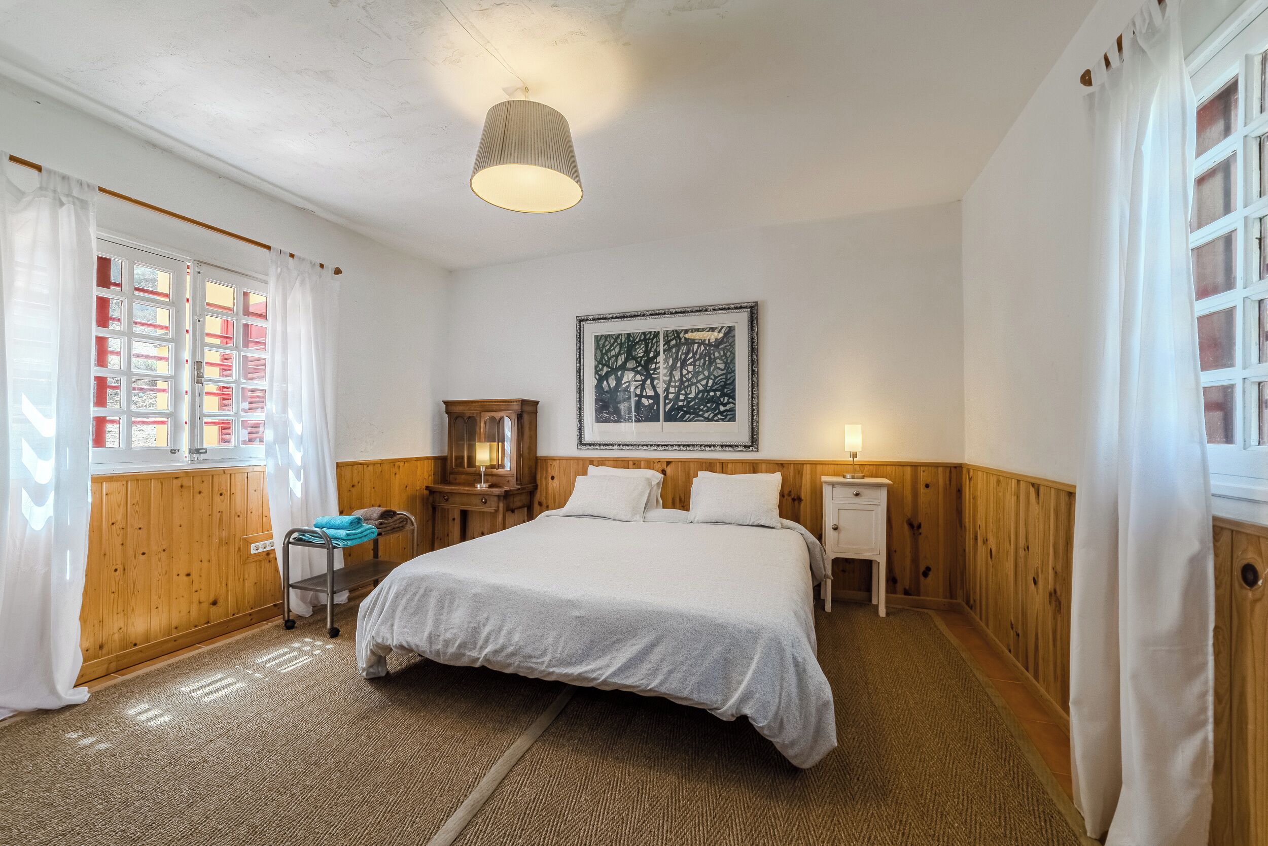 5 bedrooms, iron/ironing board, travel cot, free WiFi