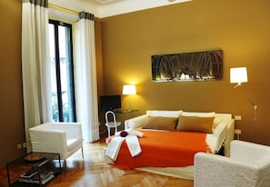 3 chambres, fer et planche à repasser, Wi-Fi gratuit, draps fournis