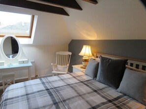 2 bedrooms, iron/ironing board, travel crib, free WiFi
