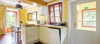 Bela Luna—Charming Garden Cottage near Lake Bled