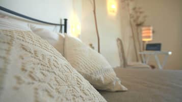 3 bedrooms, in-room safe, iron/ironing board, WiFi