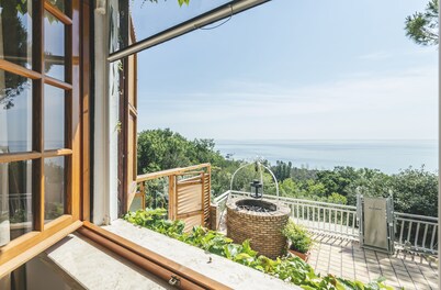 Vasto, Abruzzo, in villa 100 m from the Adriatic Sea.