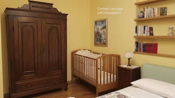 3 camere, una cassaforte in camera, una scrivania, ferro/asse da stiro