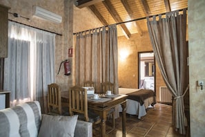 1 chambre, fer et planche Ă repasser, Wi-Fi, draps fournis