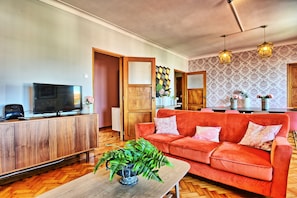 TV - Apolónia 7F (Lisboa)