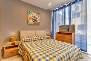 1 bedroom, iron/ironing board, WiFi - Modern Apt in a Prime Location, FREE WiFi (Sliema)