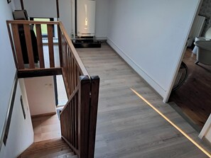 المنشأة من الداخل