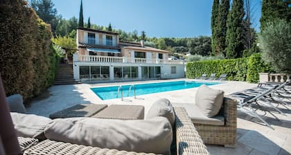 Villa provençale classé 4* avec piscine, jardin, barbecue,