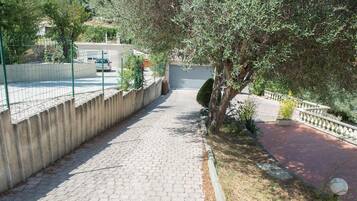 Enceinte de lâhĂ©bergement