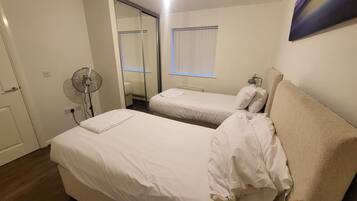 2 bedrooms, in-room safe, iron/ironing board, free WiFi