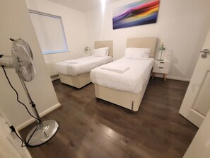 2 habitaciones y caja de seguridad en la habitación 