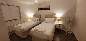 2 slaapkamers, een kluis op de kamer, een strijkplank/strijkijzer