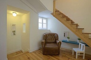 Interior - Castle Stairs is housed in Mouraria just 1 minute from Rossio and tram 28 (Lisboa)