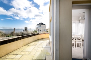 Terrace/patio - Seaview Apartment, Silversands, Rosslare Strand, Co. Wexford (Rosslare STrand)