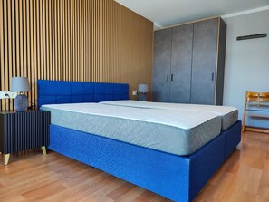 1 dormitorio, cuna de viaje, wifi gratis y ropa de cama