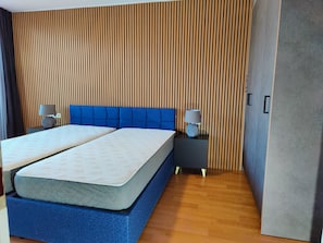 1 bedroom, travel cot, free WiFi, bed sheets