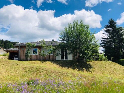 Bungalow for max 6 people near ski lift cross-country hiking, also wood stove