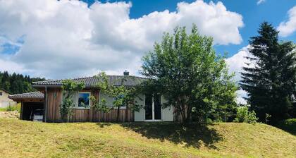 Bungalow for max 6 people near ski lift cross-country hiking, also wood stove