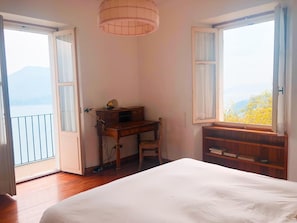 3 chambres, fer et planche à repasser, Wi-Fi, draps fournis