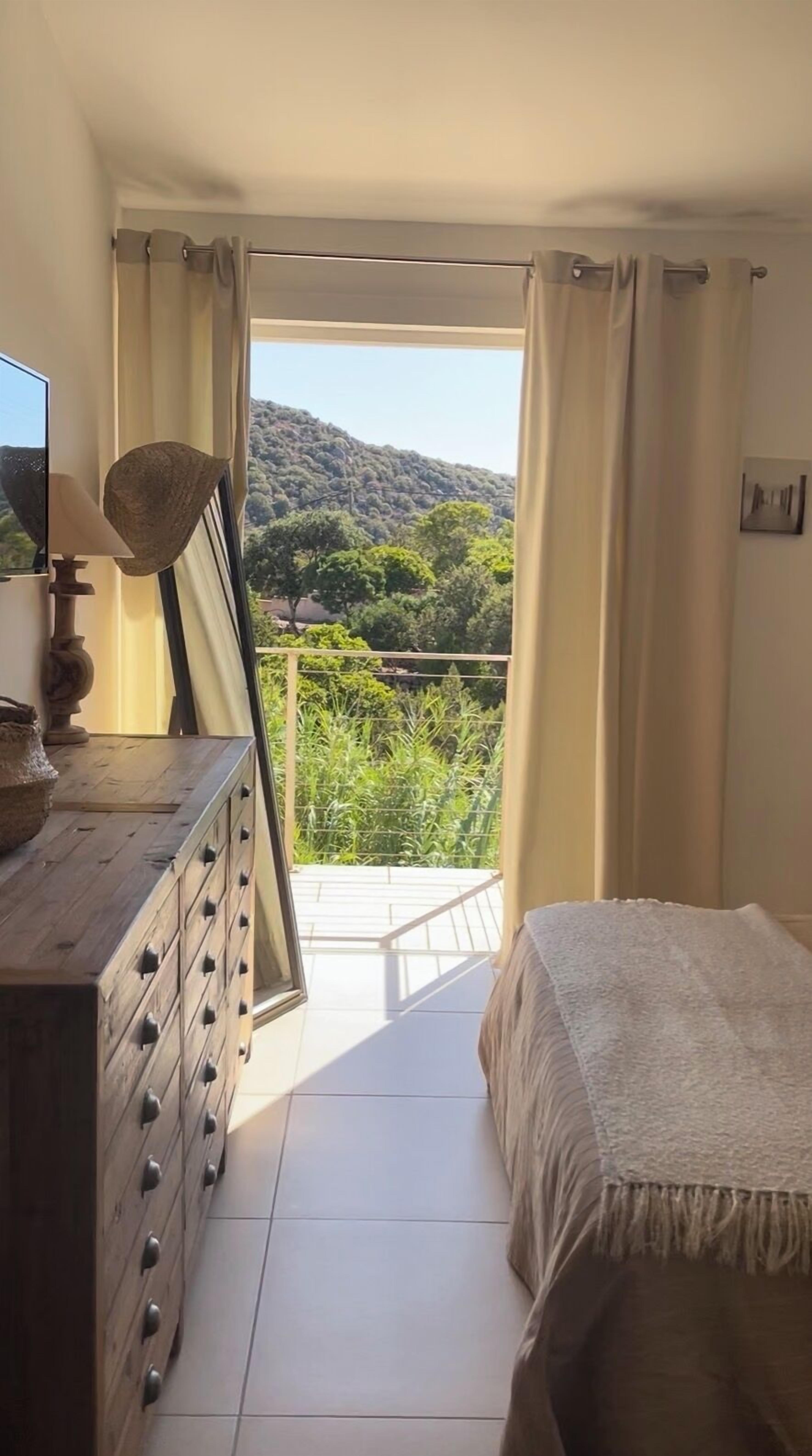 3 bedrooms, iron/ironing board, WiFi (free)