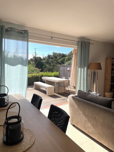 Superb luxury appartment in prime location (3min away from Palombbagia) 