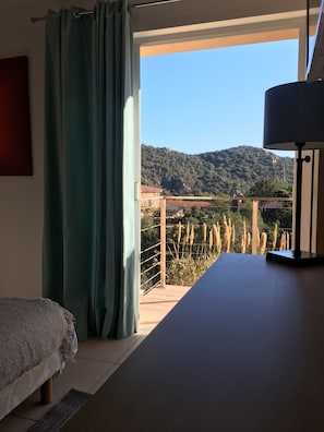 3 bedrooms, iron/ironing board, free WiFi