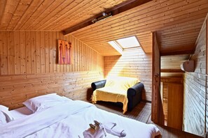 3 chambres, fer et planche à repasser, Wi-Fi, literie fournie