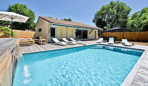 Piscine extérieure, piscine chauffée